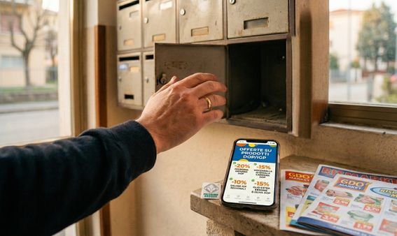 Addio Volantini Cartacei: La rivoluzione silenziosa di Aldi e Lidl (e come continuare a risparmiare)